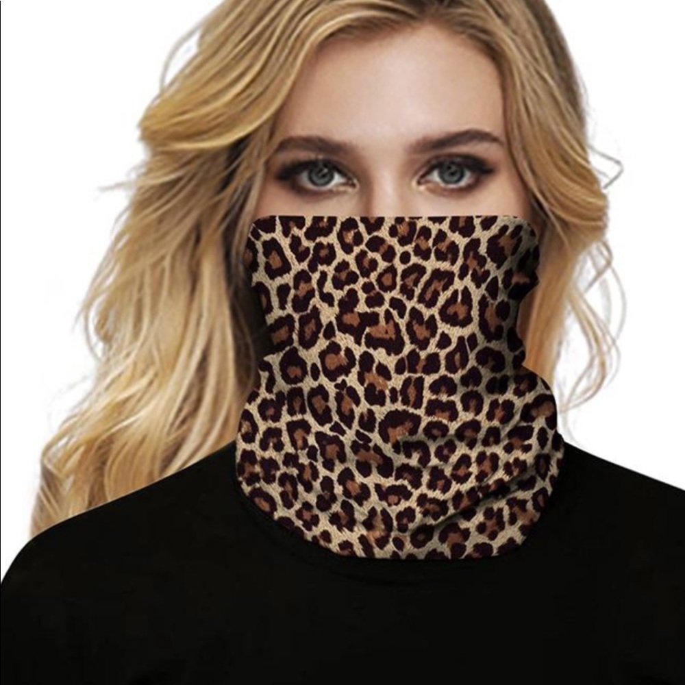 Women's Face Mask Gaiter Filter NWT